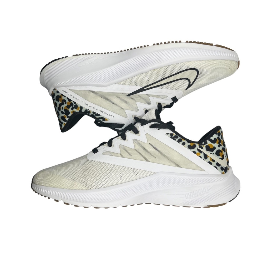 Nike Women SZ 9.5 Quest 3 Premiun Leopard Running Shoes-921